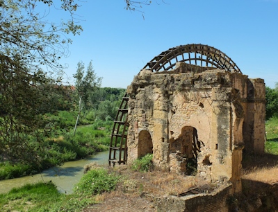 Plik:Ruined mill.jpg