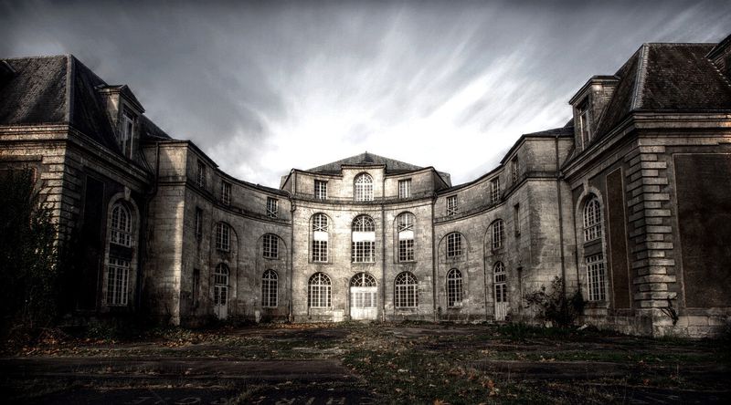 Plik:Lokacje szpital.jpg